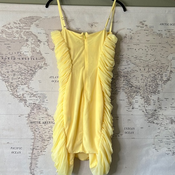 HOUSE OF CB 'Rosa' Lemon Mesh Ruched Mini Dress NWOT - Picture 7 of 10